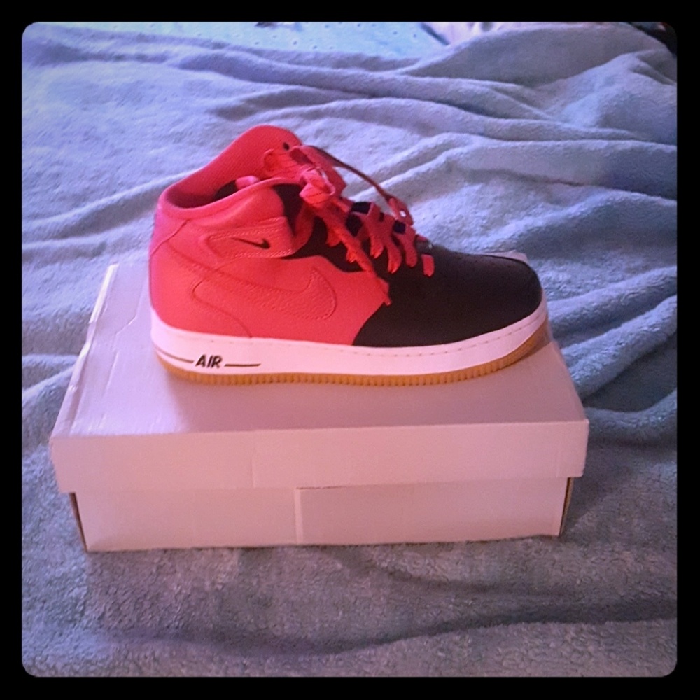 Hightop black and pink womens nike shoes